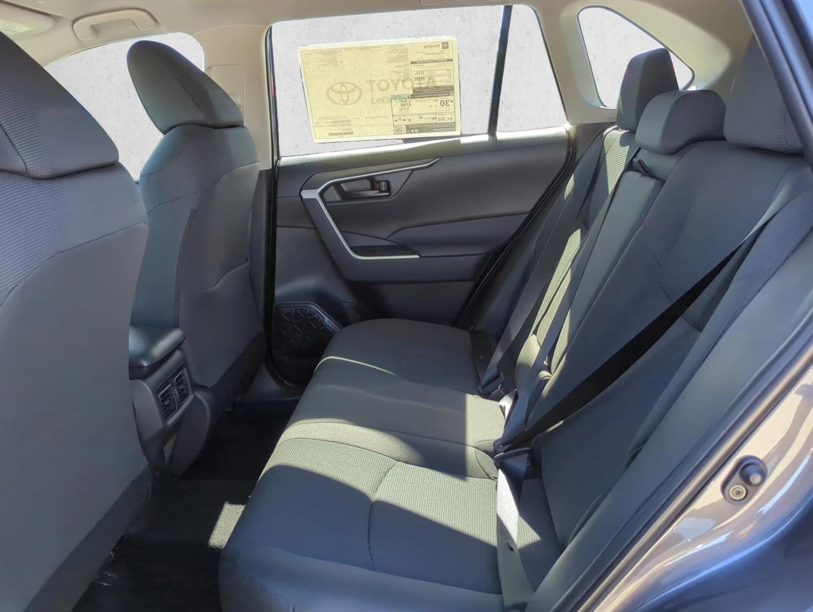 2025 Toyota RAV4 LE FWD (GS)