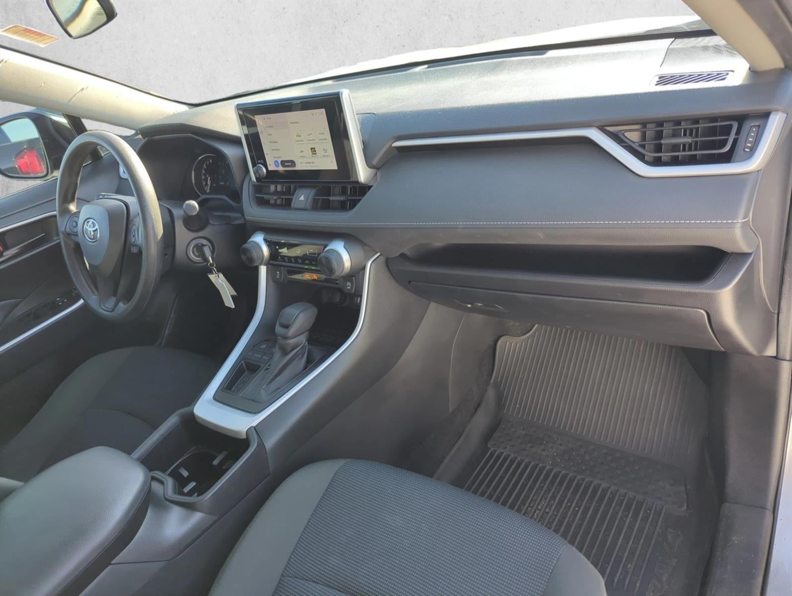 2024 Toyota RAV4 LE FWD (GS)