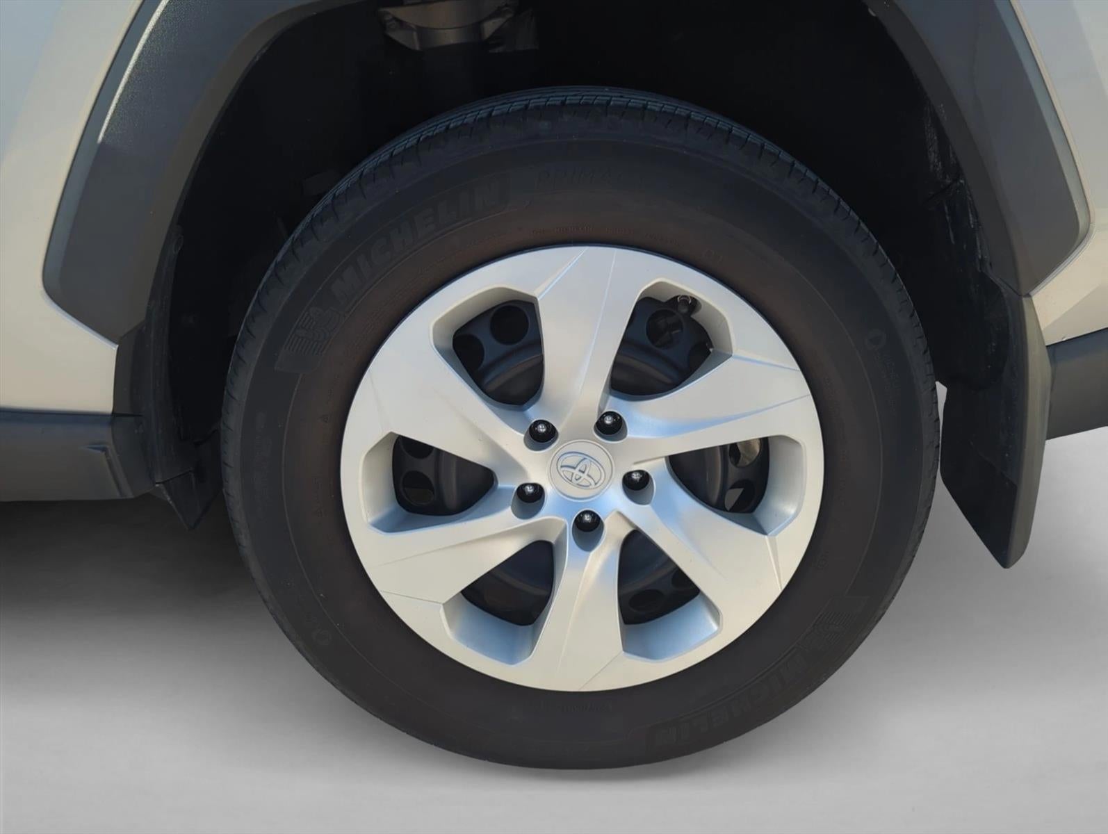 2024 Toyota RAV4 LE FWD (GS)