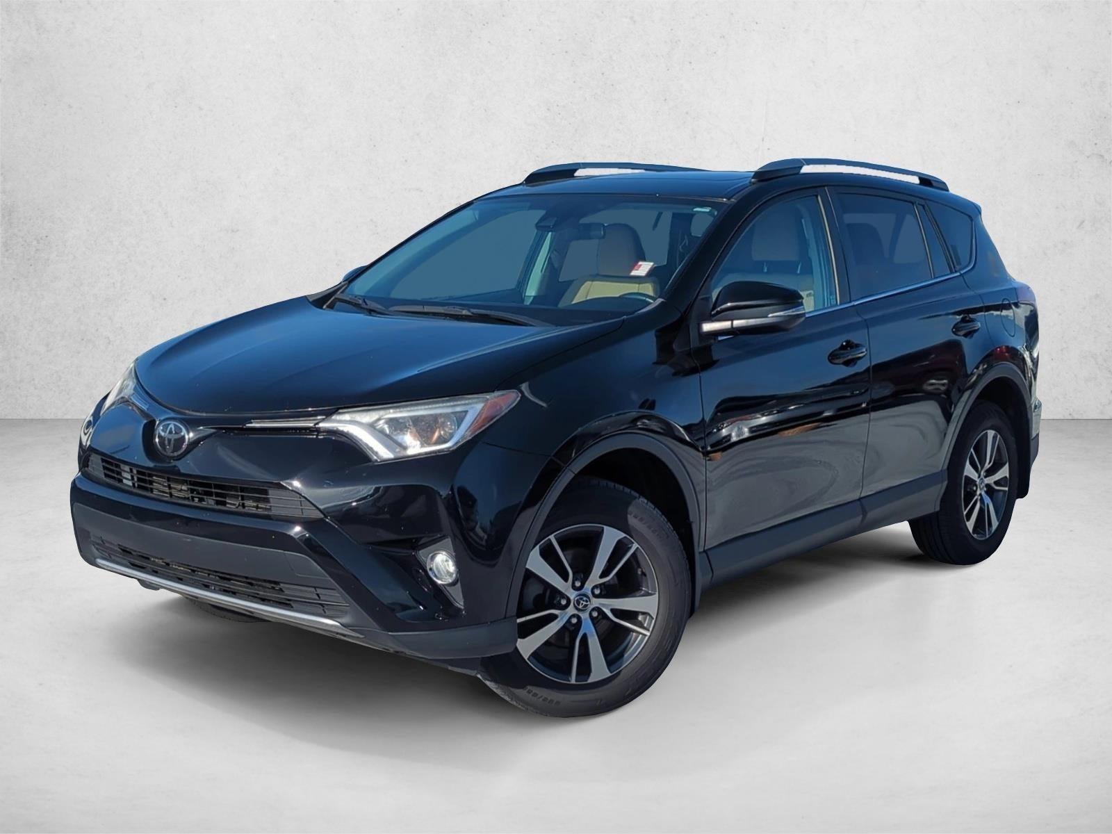 2017 Toyota RAV4 XLE AWD (Natl)
