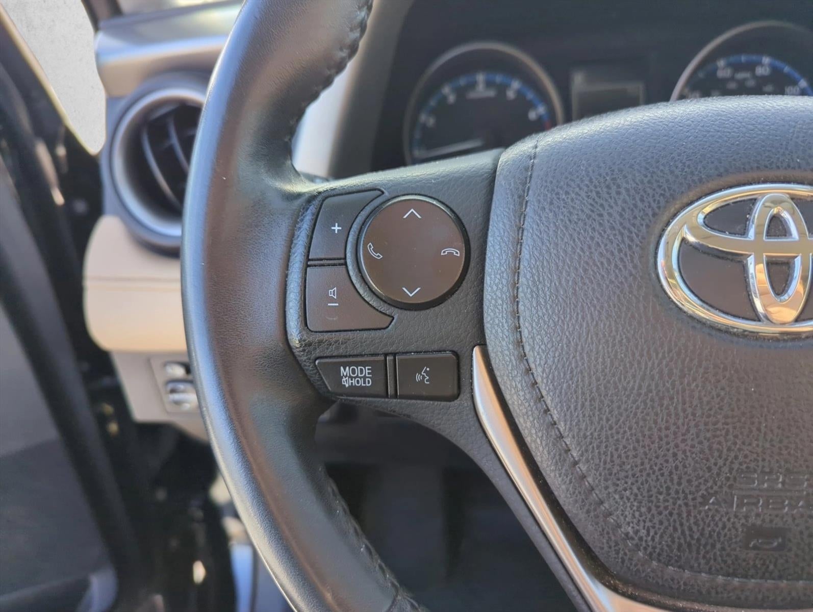 2017 Toyota RAV4 XLE AWD (Natl)