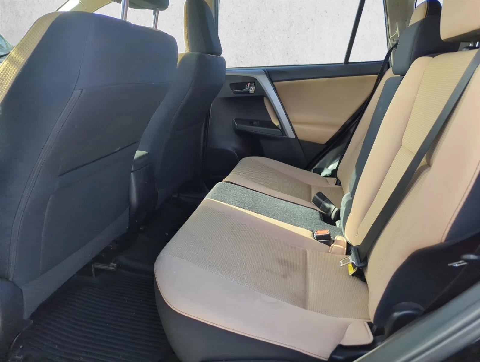 2017 Toyota RAV4 XLE AWD (Natl)