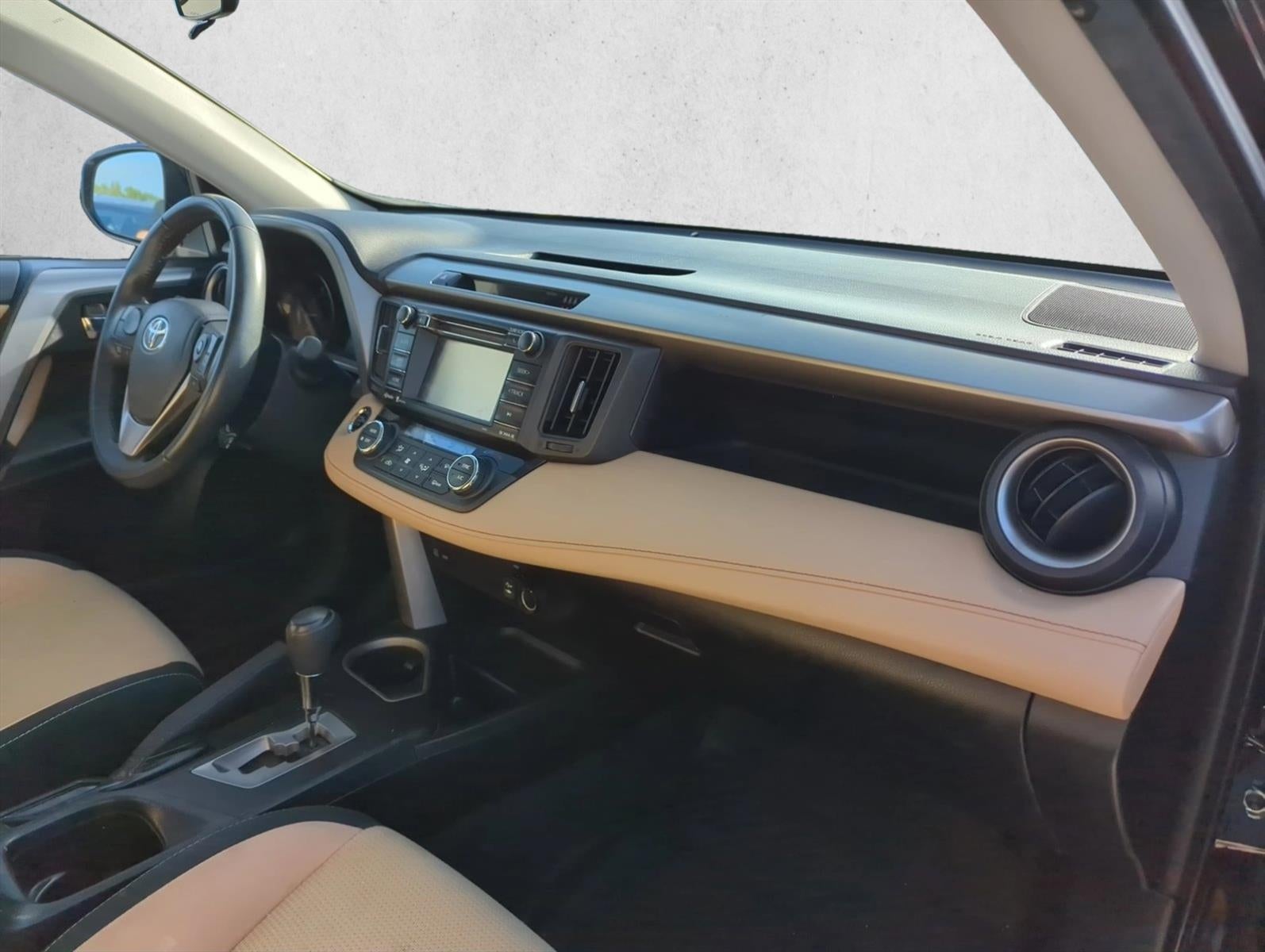 2017 Toyota RAV4 XLE AWD (Natl)