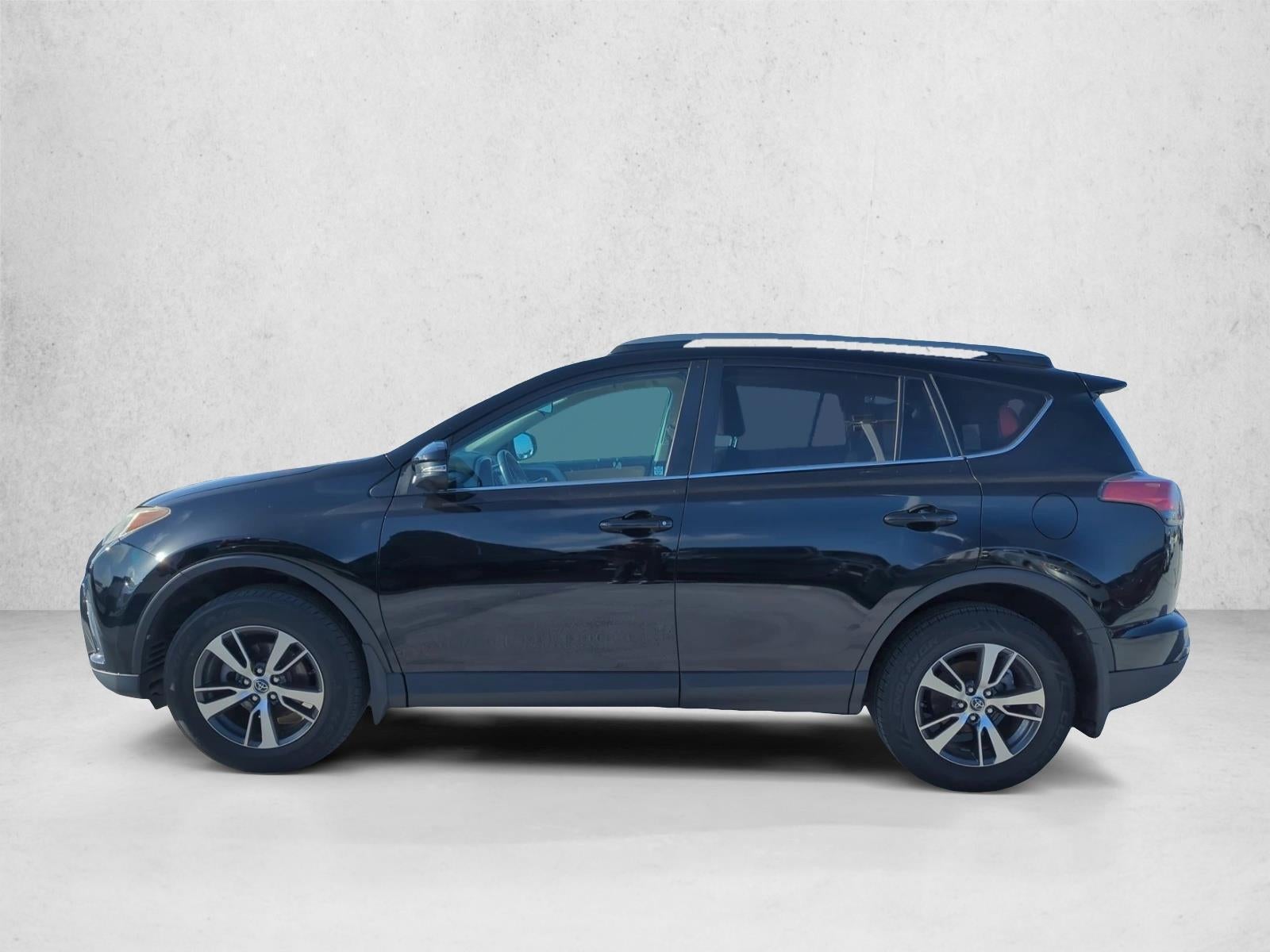 2017 Toyota RAV4 XLE AWD (Natl)