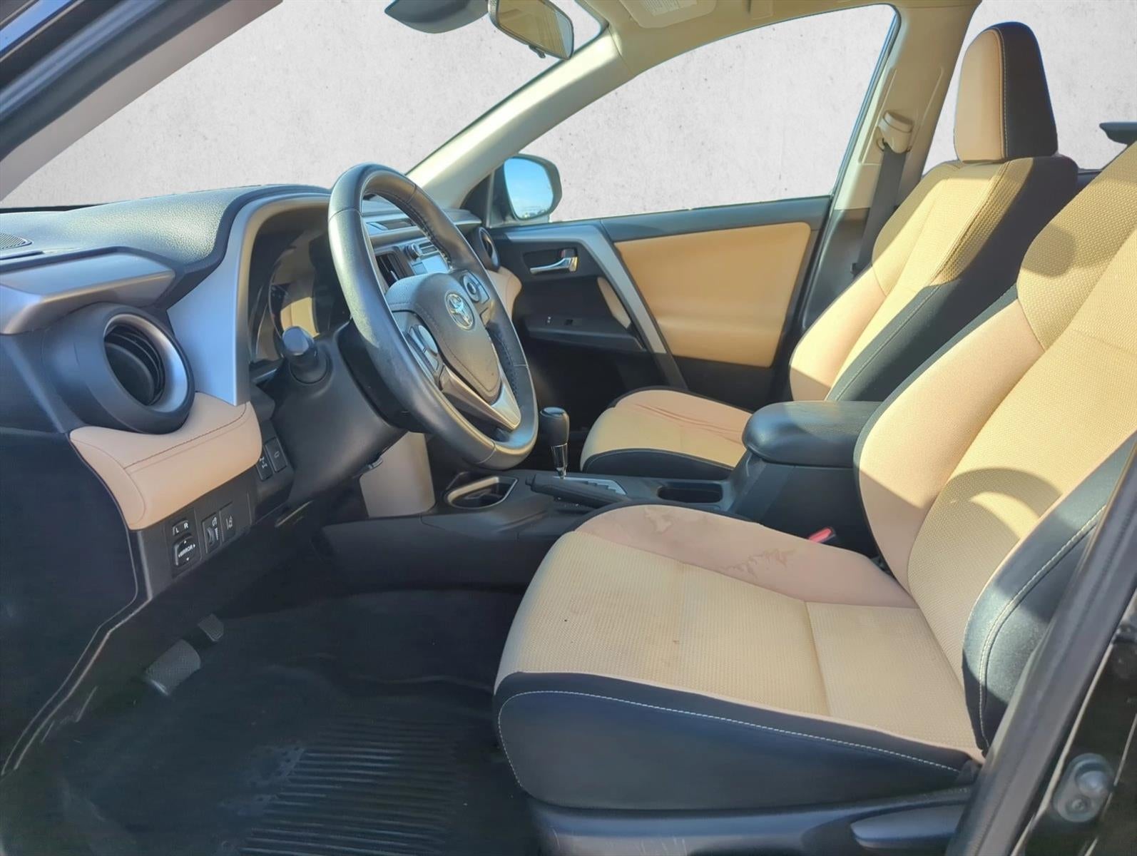 2017 Toyota RAV4 XLE AWD (Natl)