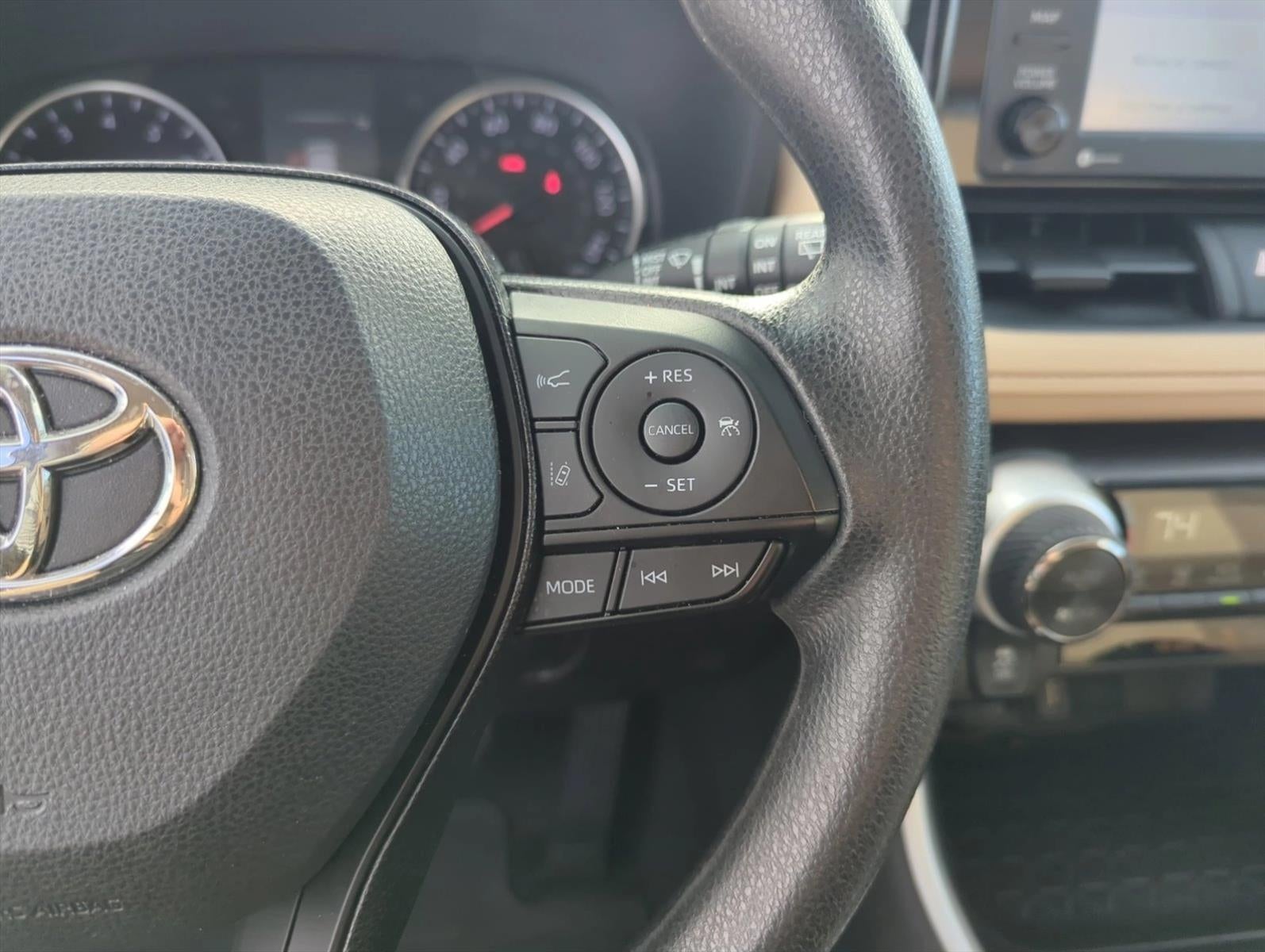 2021 Toyota RAV4 XLE FWD (GS)