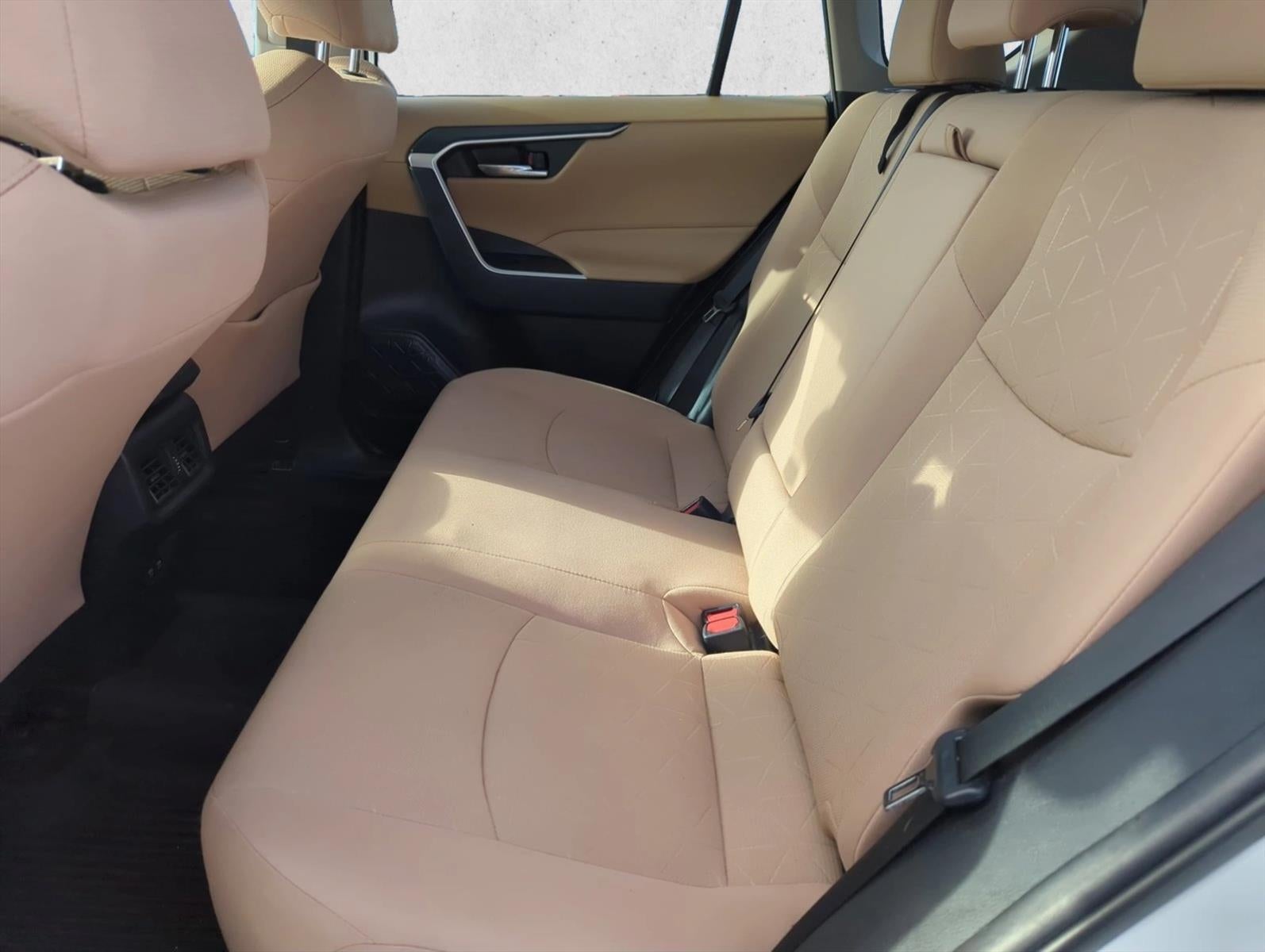 2021 Toyota RAV4 XLE FWD (GS)