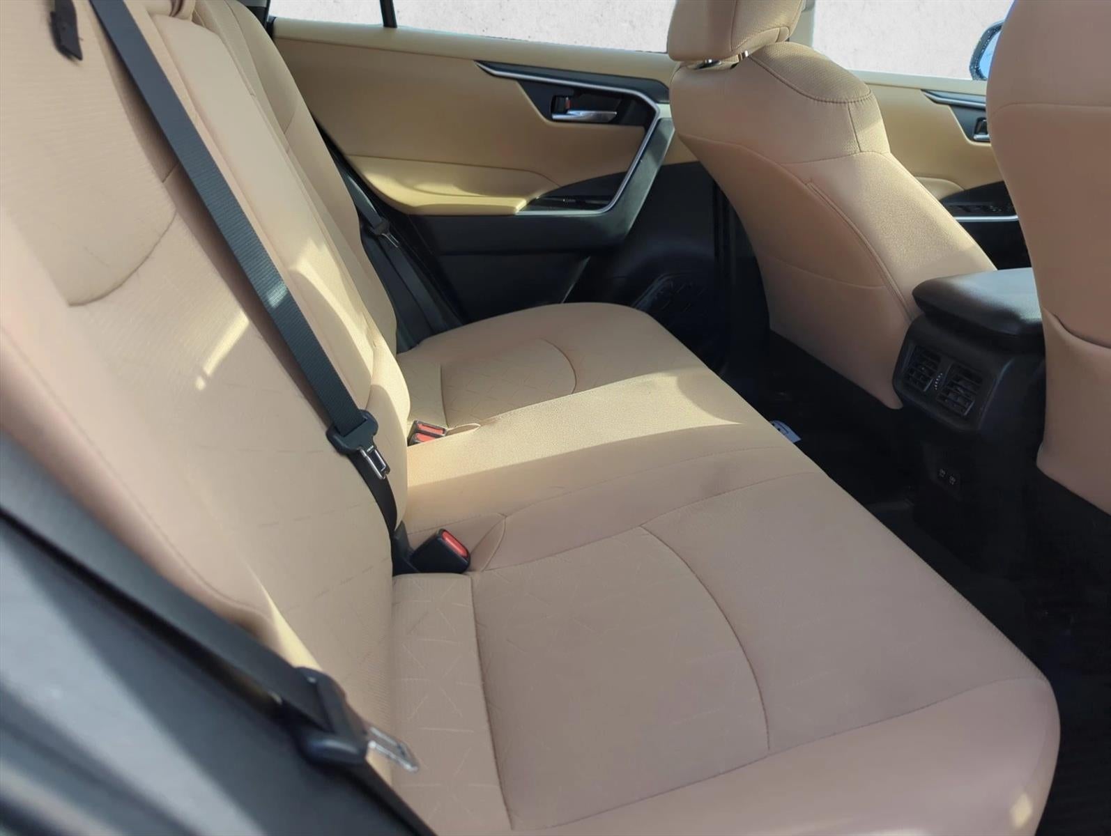 2021 Toyota RAV4 XLE FWD (GS)