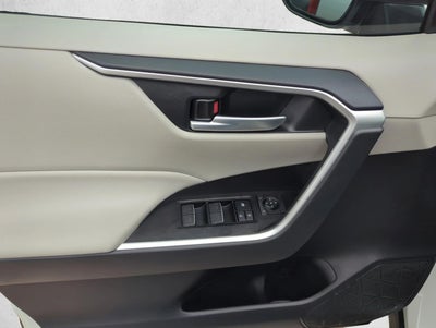 2025 Toyota RAV4 XLE FWD (GS)