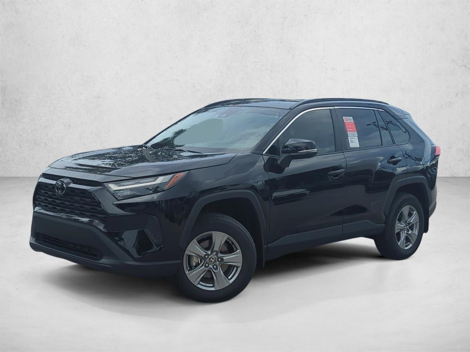 2025 Toyota RAV4 XLE FWD (GS)