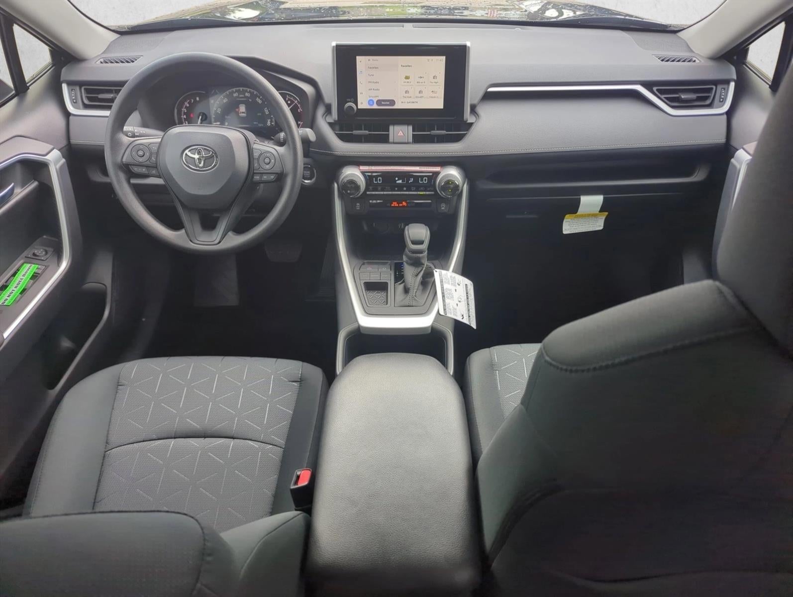 2025 Toyota RAV4 XLE FWD (GS)