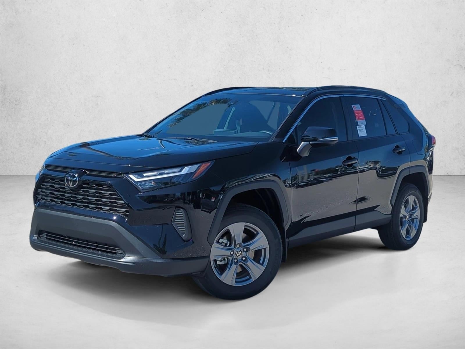 2025 Toyota RAV4 XLE FWD (GS)