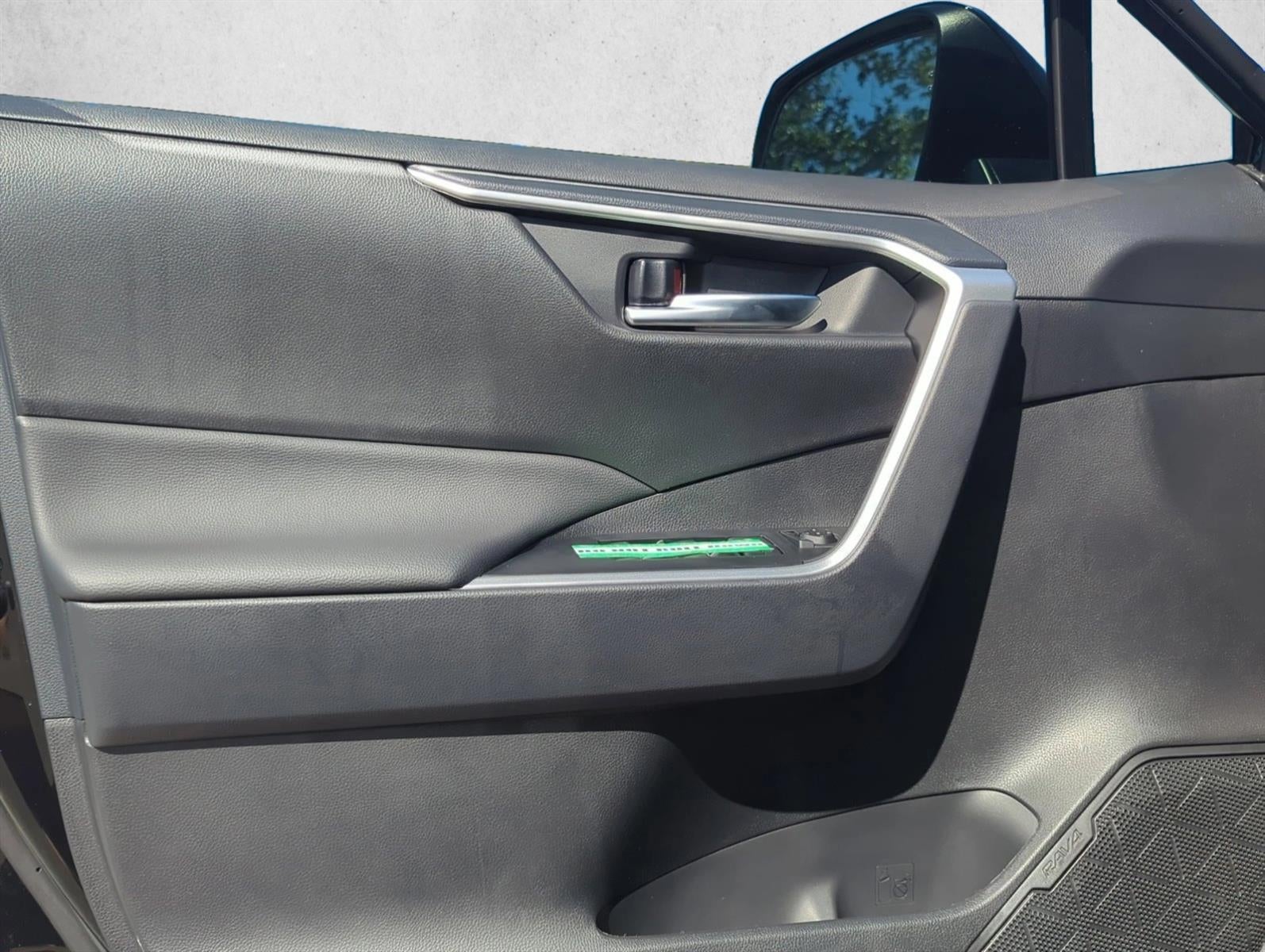 2025 Toyota RAV4 XLE FWD (GS)