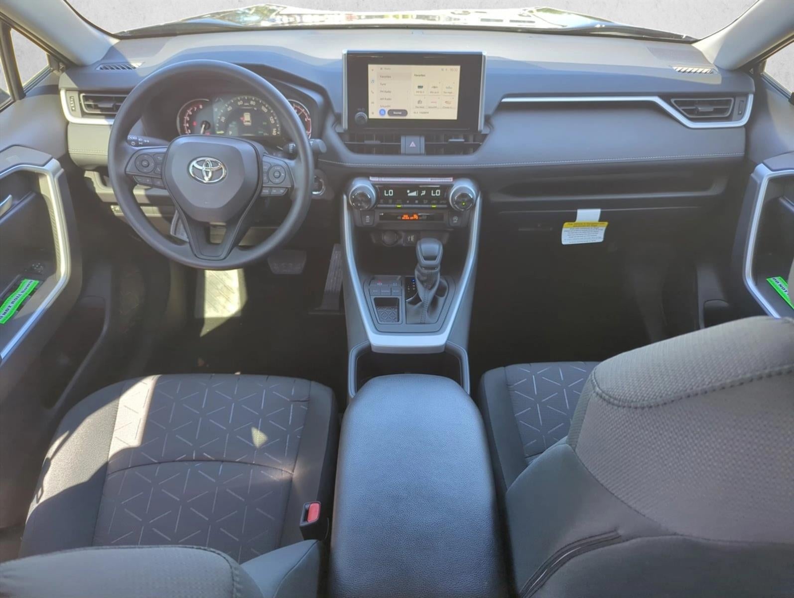 2025 Toyota RAV4 XLE FWD (GS)