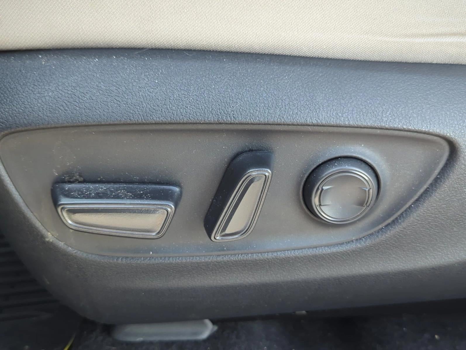 2024 Toyota RAV4 XLE FWD (Natl)