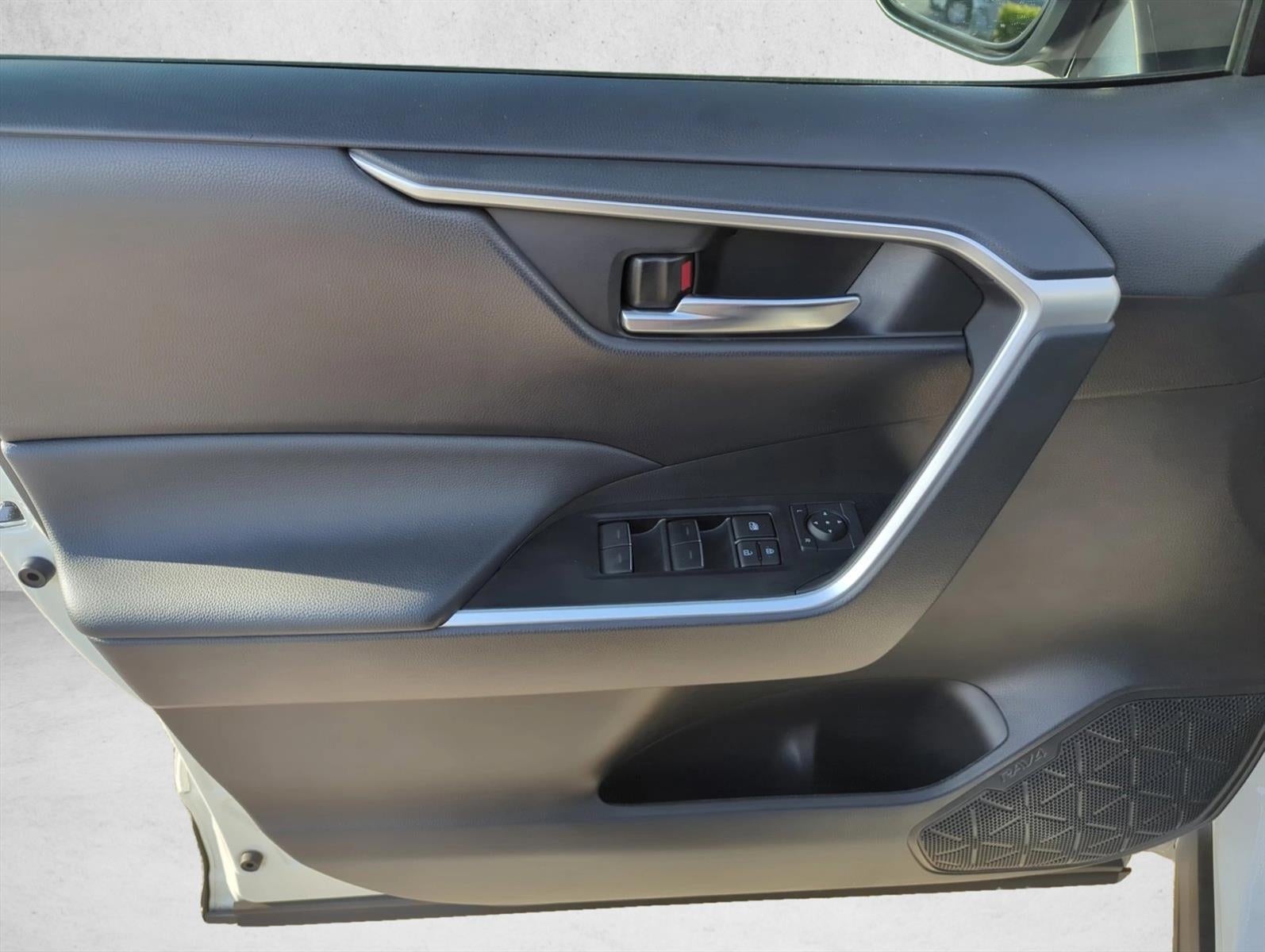 2024 Toyota RAV4 XLE FWD (Natl)