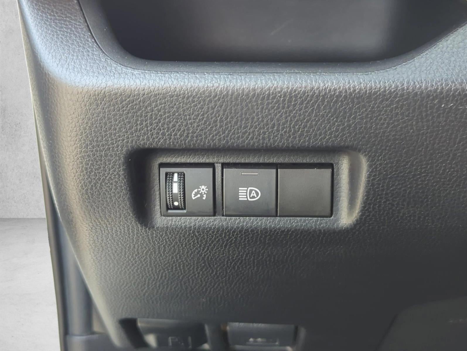 2021 Toyota RAV4 XLE FWD (GS)