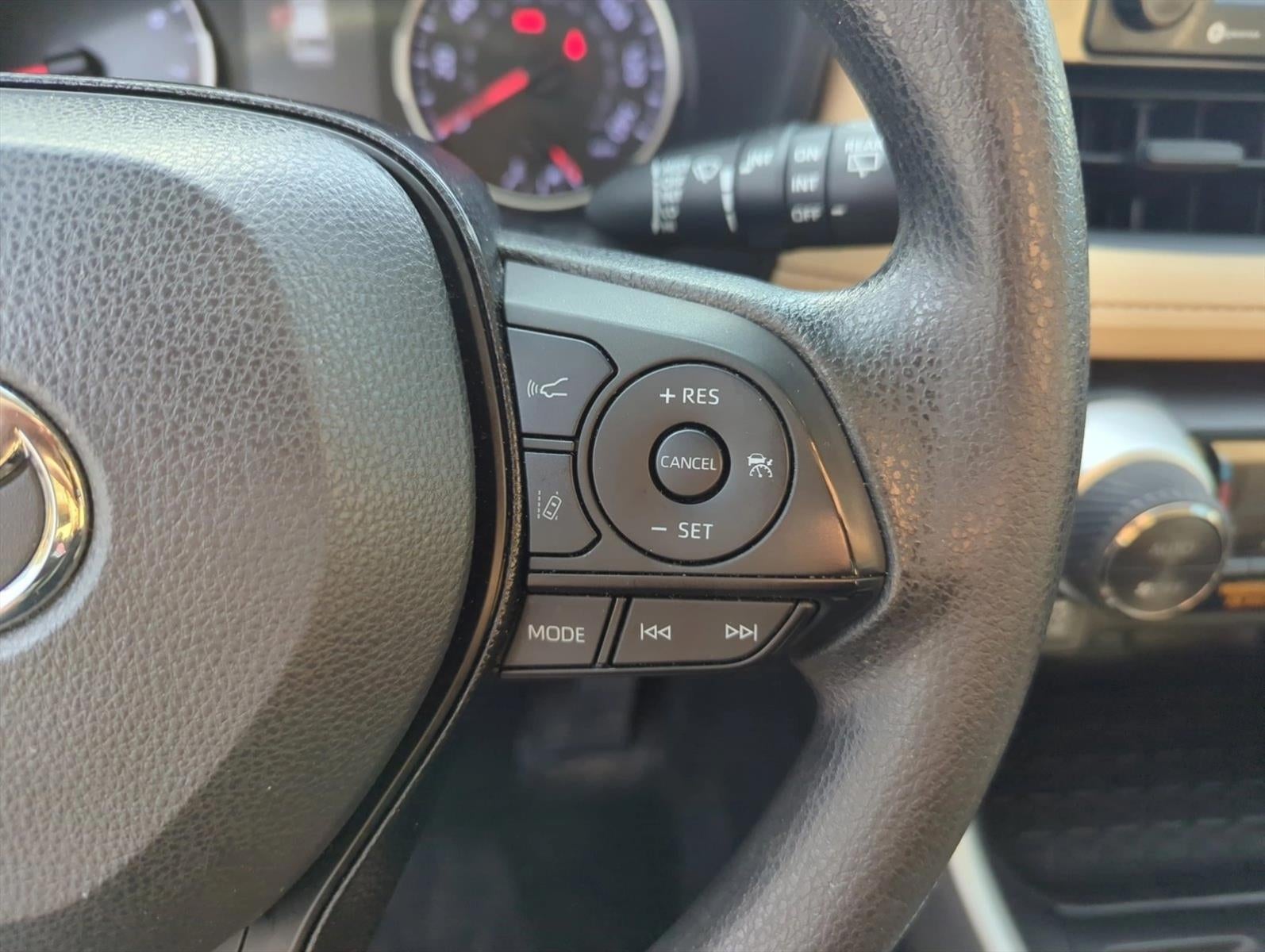 2021 Toyota RAV4 XLE FWD (GS)