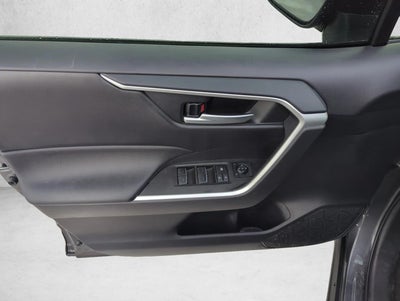 2025 Toyota RAV4 XLE FWD (GS)