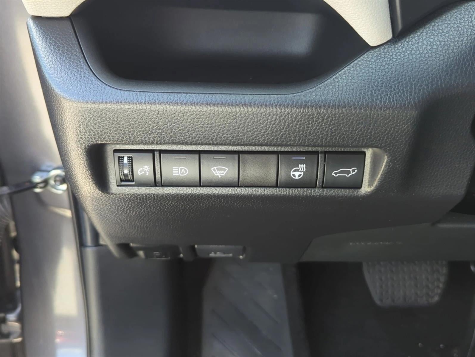 2022 Toyota RAV4 XLE FWD (GS)