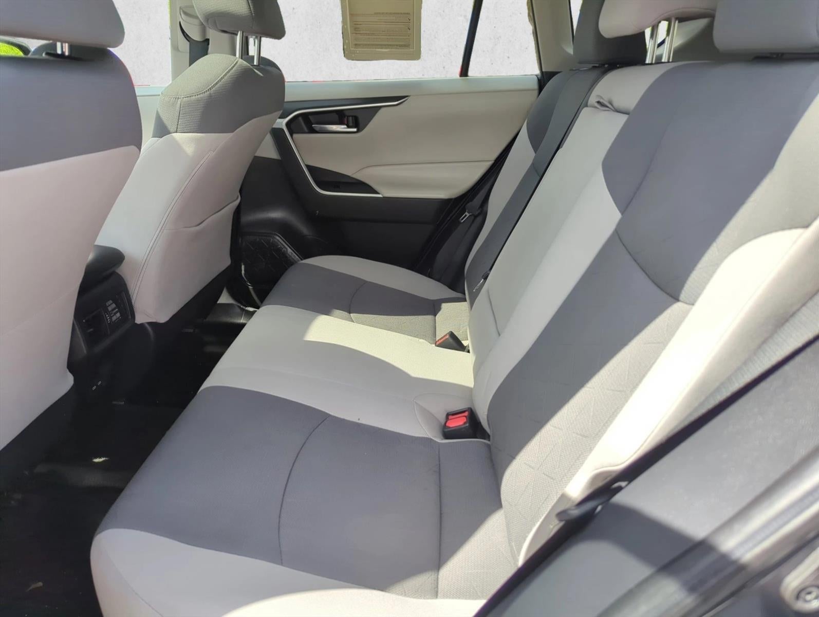 2022 Toyota RAV4 XLE FWD (GS)