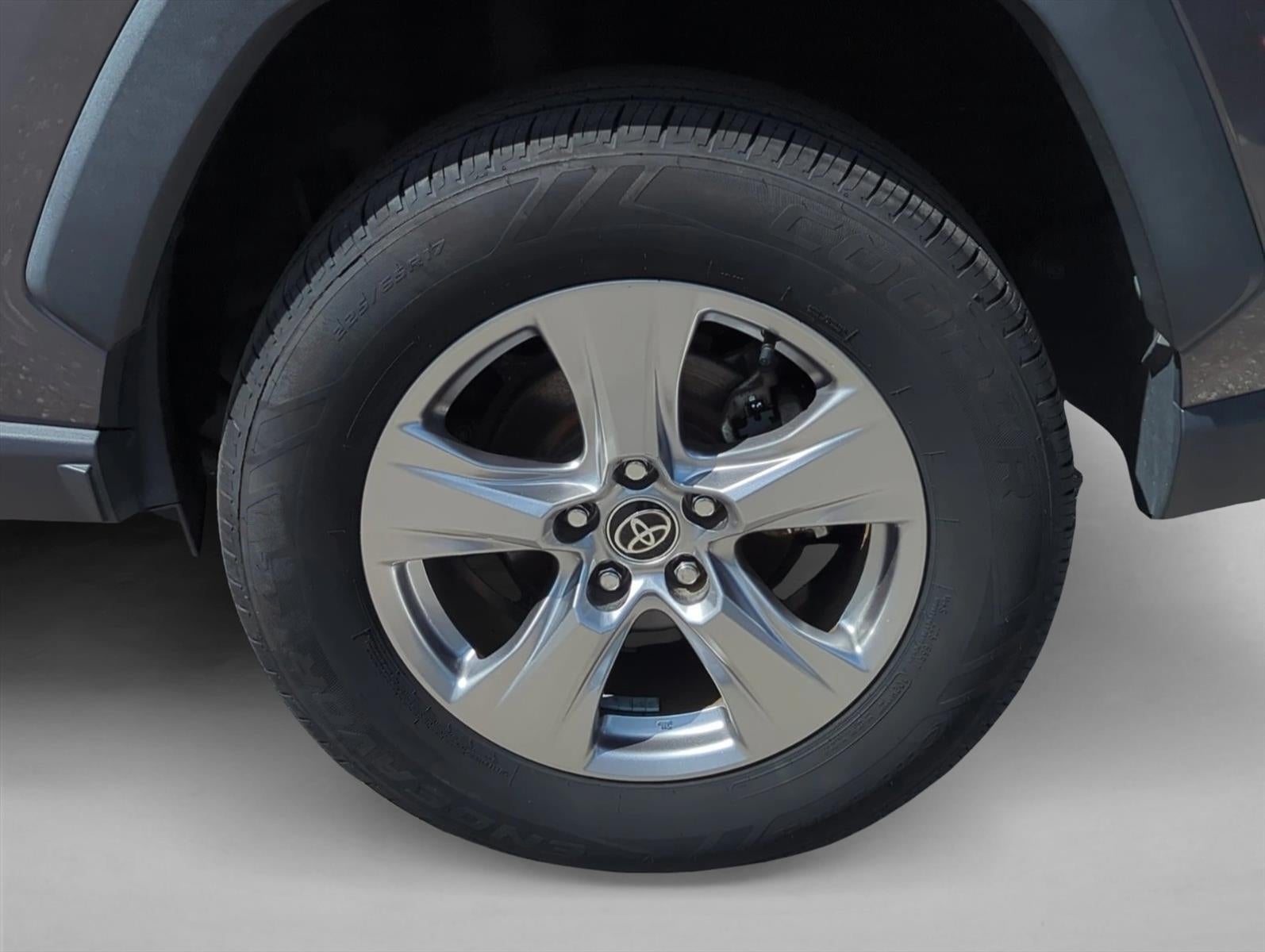 2022 Toyota RAV4 XLE FWD (GS)