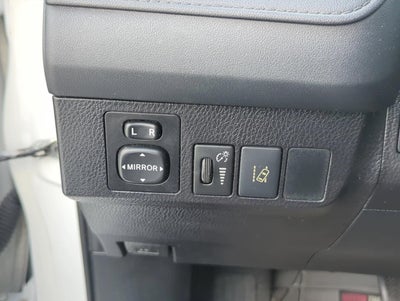 2017 Toyota RAV4 LE FWD (GS)