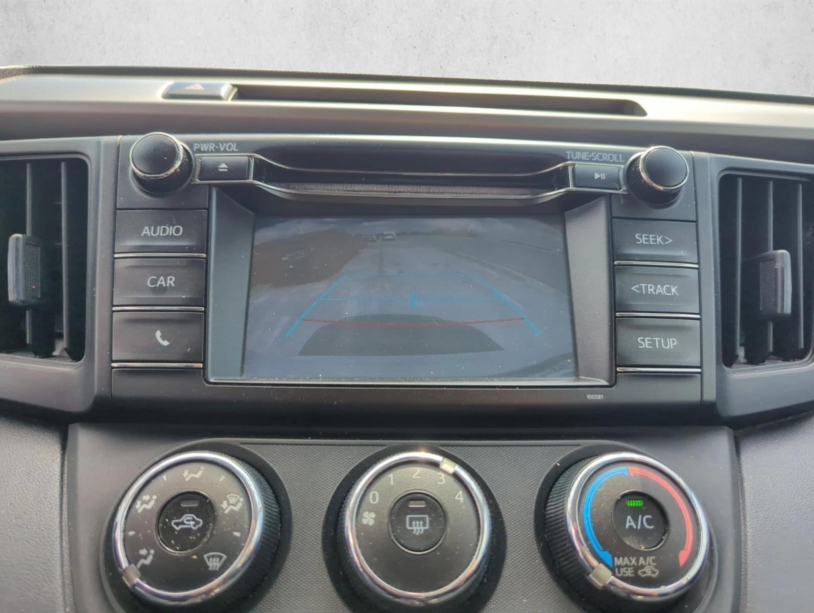 2017 Toyota RAV4 LE FWD (GS)