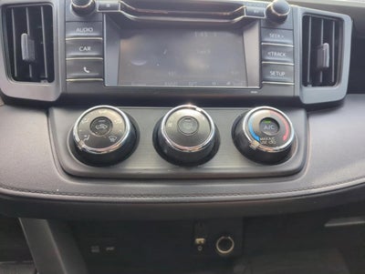 2017 Toyota RAV4 LE FWD (GS)