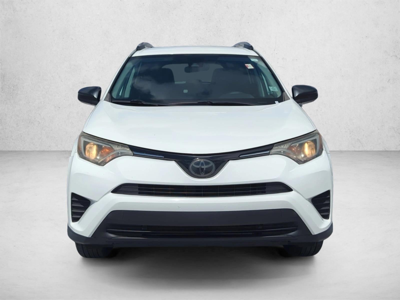 2017 Toyota RAV4 LE FWD (GS)