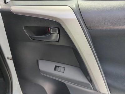 2017 Toyota RAV4 LE FWD (GS)