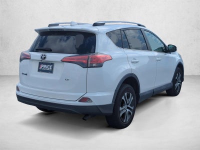 2017 Toyota RAV4 LE FWD (GS)