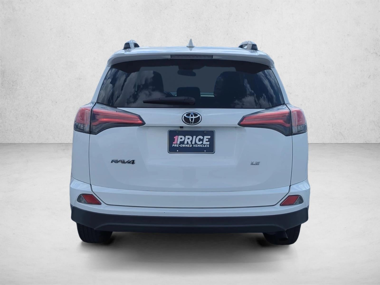 2017 Toyota RAV4 LE FWD (GS)