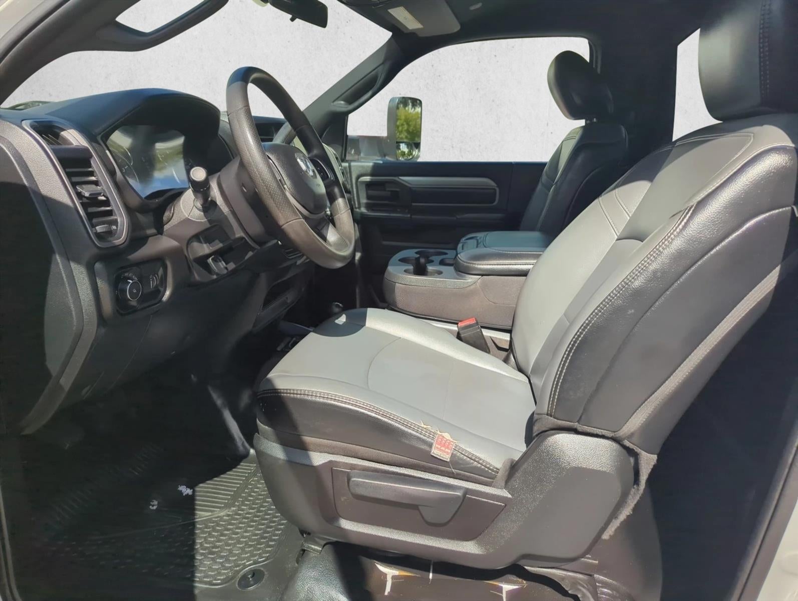 2021 RAM 3500 Tradesman 4x4 Reg Cab 8' Box