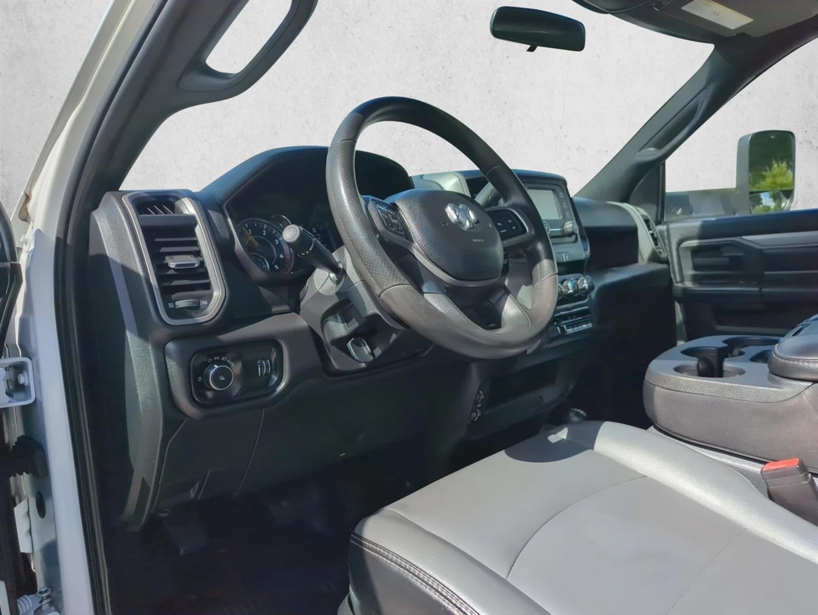 2021 RAM 3500 Tradesman 4x4 Reg Cab 8' Box