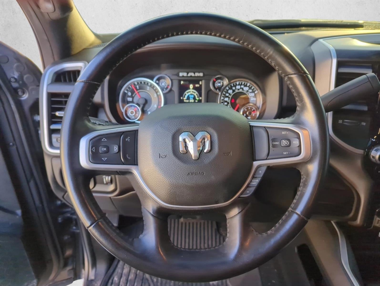 2023 RAM 2500 Big Horn 4x4 Crew Cab 6'4" Box