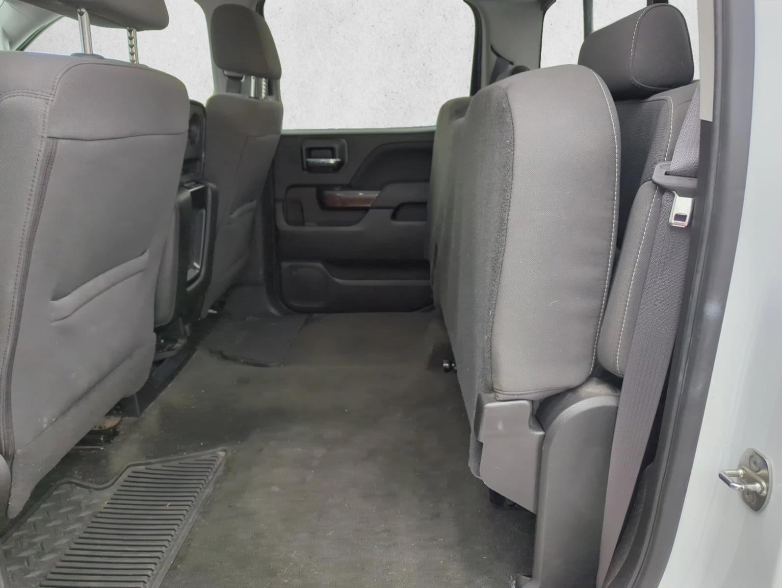 2017 GMC Sierra 1500 Crew Cab Short Box 4-Wheel Drive SLE