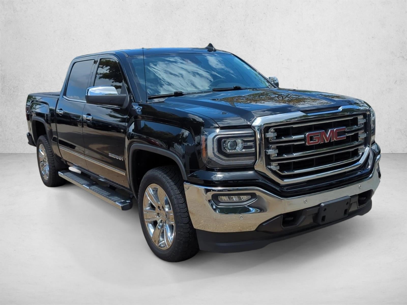 2018 GMC Sierra 1500 Crew Cab Short Box 4-Wheel Drive SLT