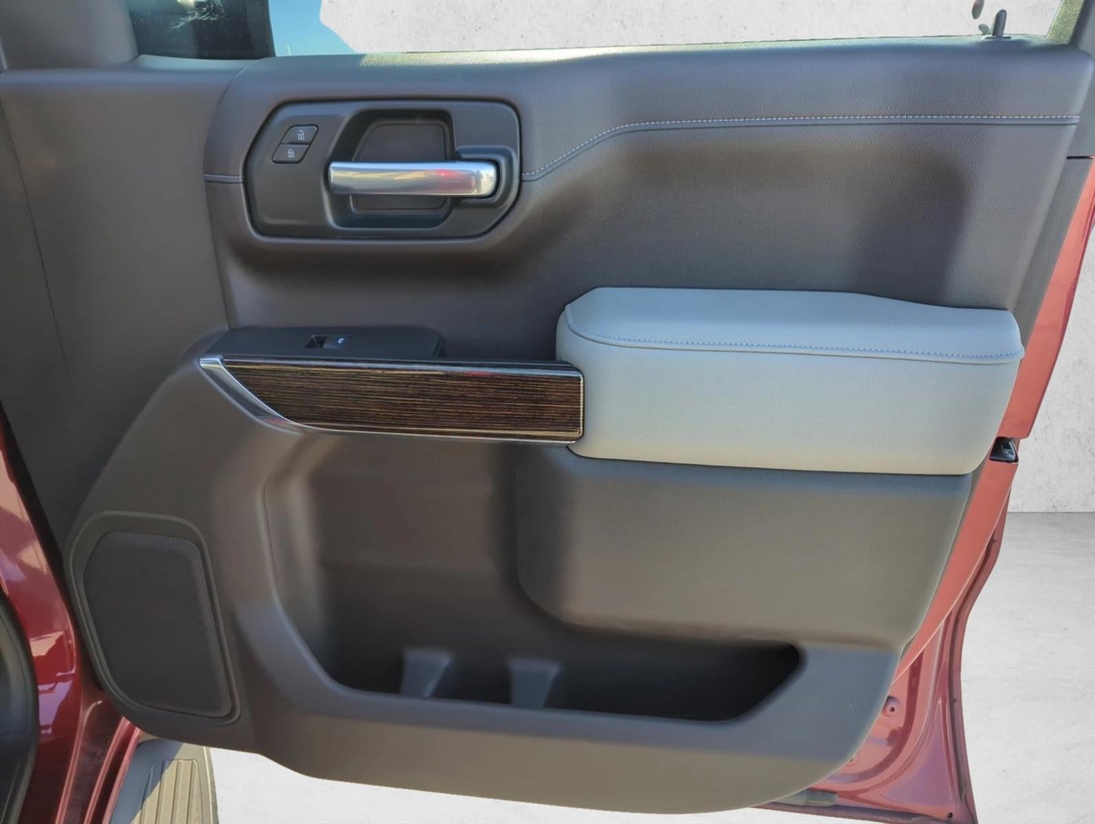 2021 GMC Sierra 1500 Crew Cab Short Box 4-Wheel Drive SLE