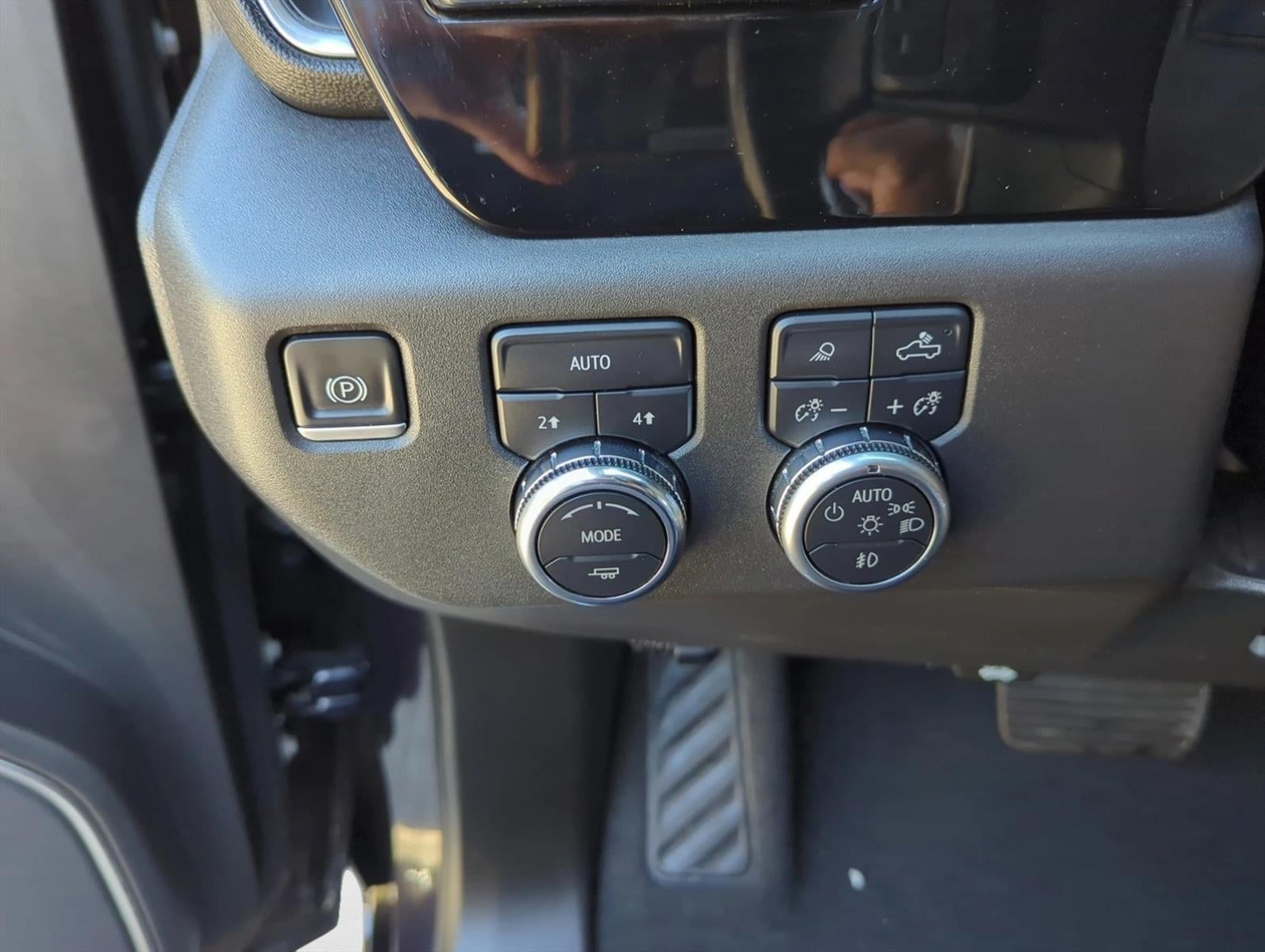 2022 GMC Sierra 1500 Crew Cab Short Box 4-Wheel Drive Elevation 3SB