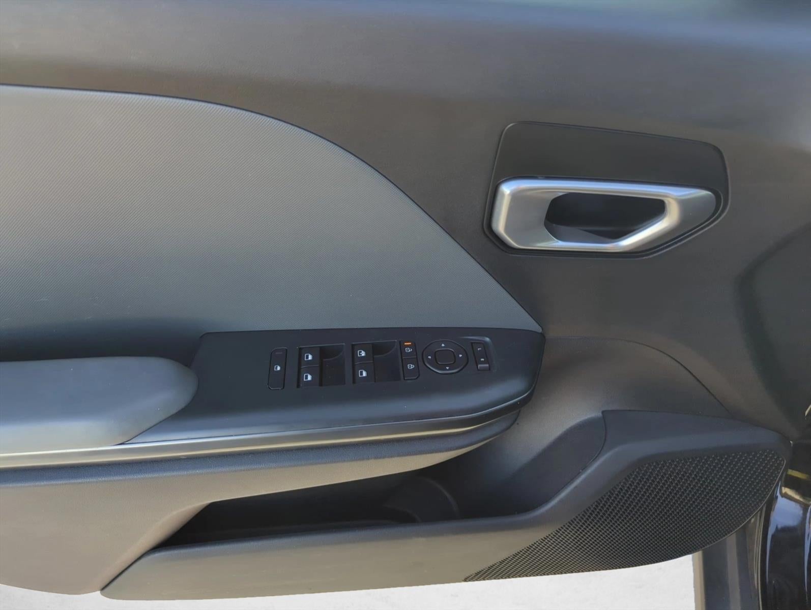 2025 Kia K4 LXS FWD