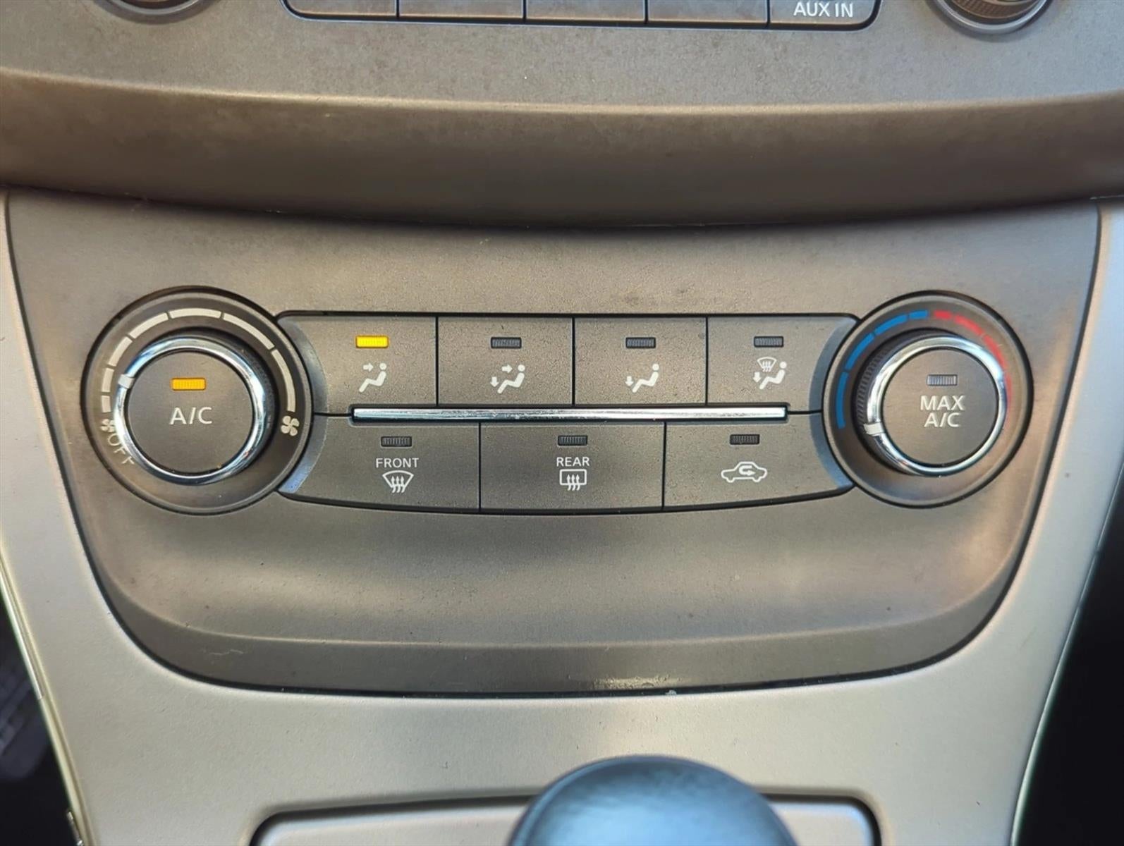 2014 Nissan Sentra 4dr Sdn I4 CVT SV