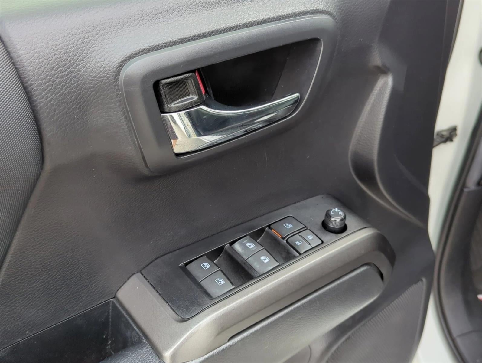 2023 Toyota Tacoma 2WD 2WD TRD Off Road Double Cab 5' Bed V6 AT (Natl)