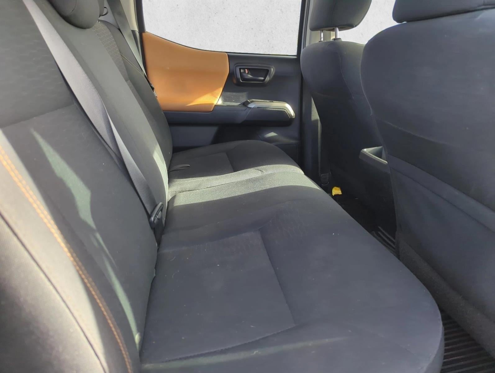 2019 Toyota Tacoma 2WD 2WD SR5 Double Cab 5' Bed V6 AT (GS)