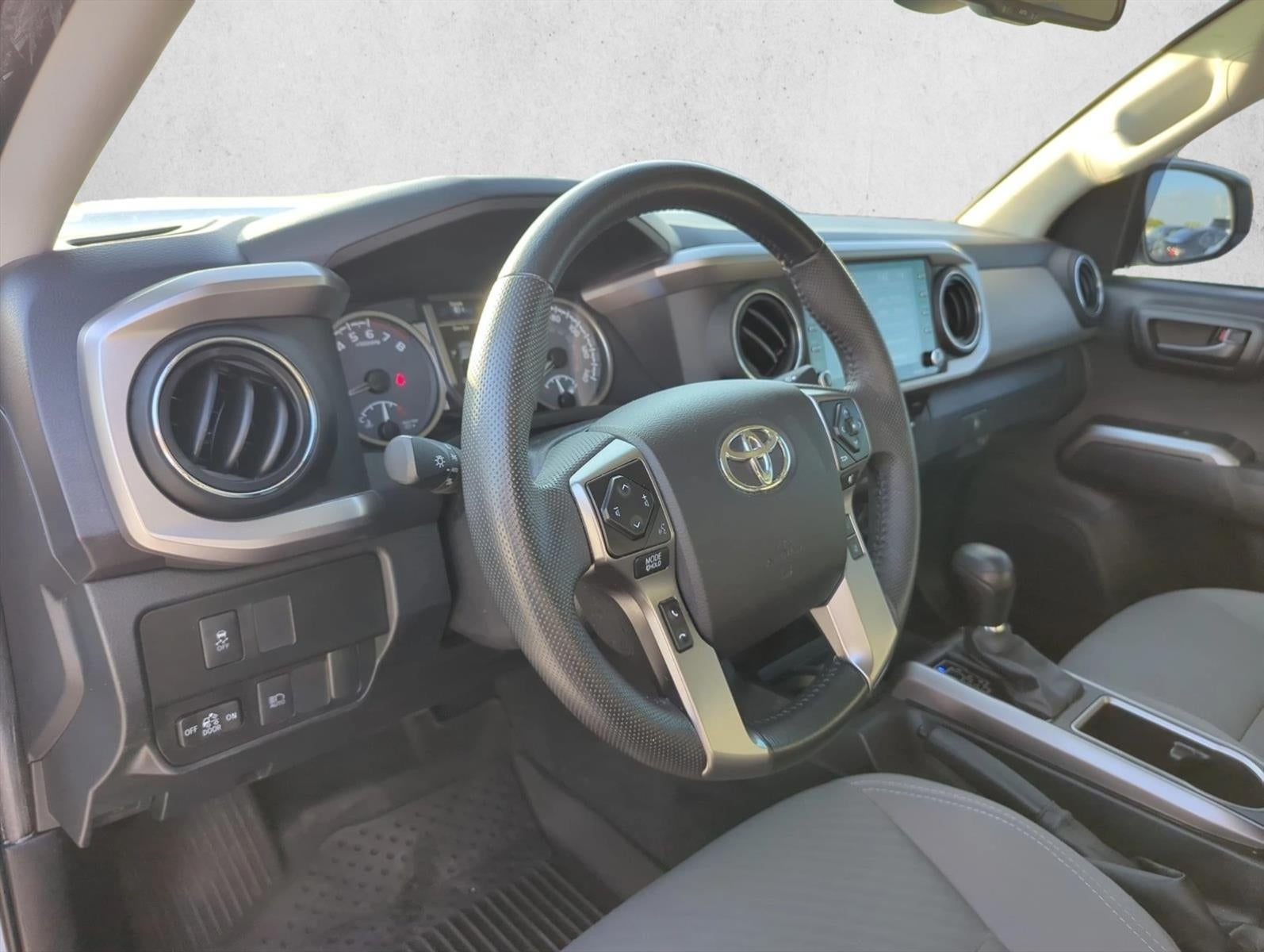 2022 Toyota Tacoma 2WD 2WD SR5 Double Cab 5' Bed V6 AT (GS)