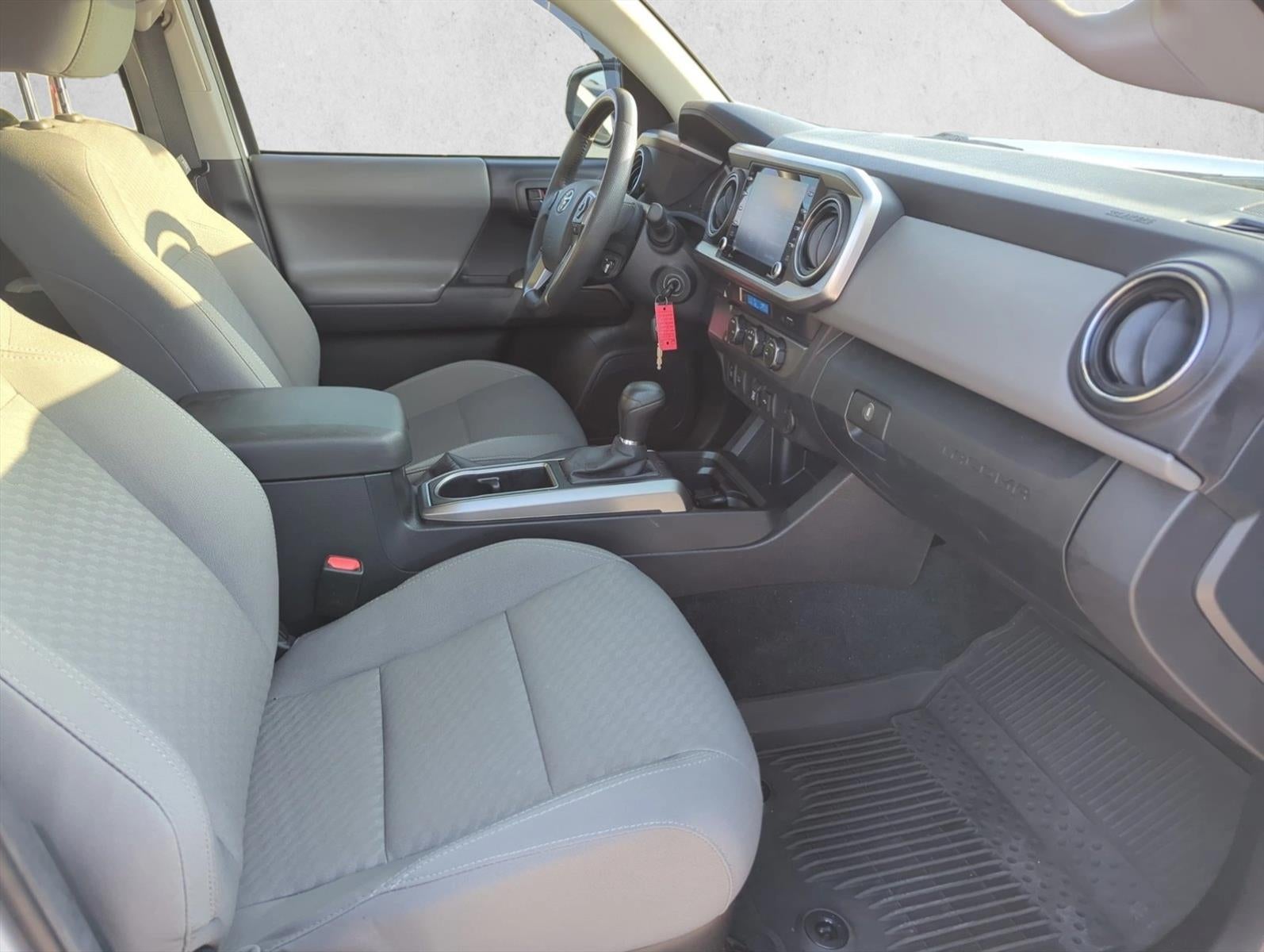2022 Toyota Tacoma 2WD 2WD SR5 Double Cab 5' Bed V6 AT (GS)