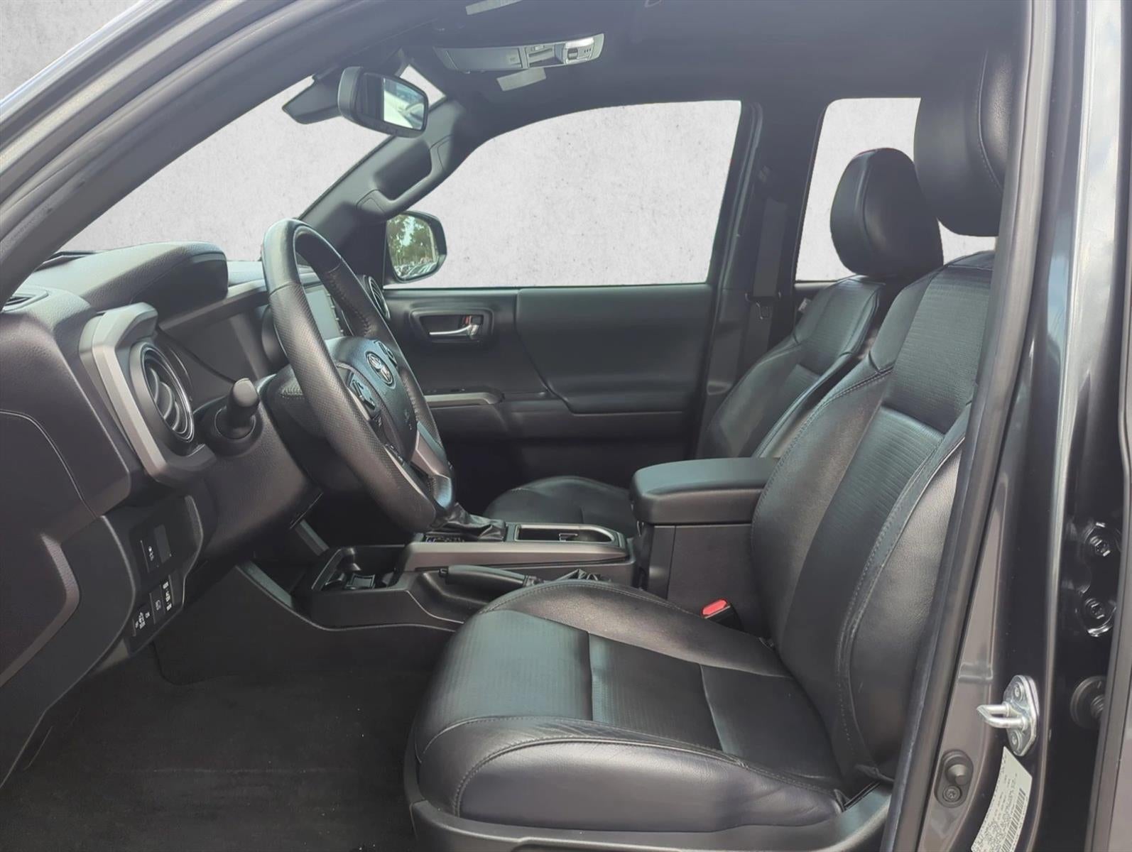 2022 Toyota Tacoma 2WD 2WD TRD Off Road Double Cab 5' Bed V6 AT (Natl)