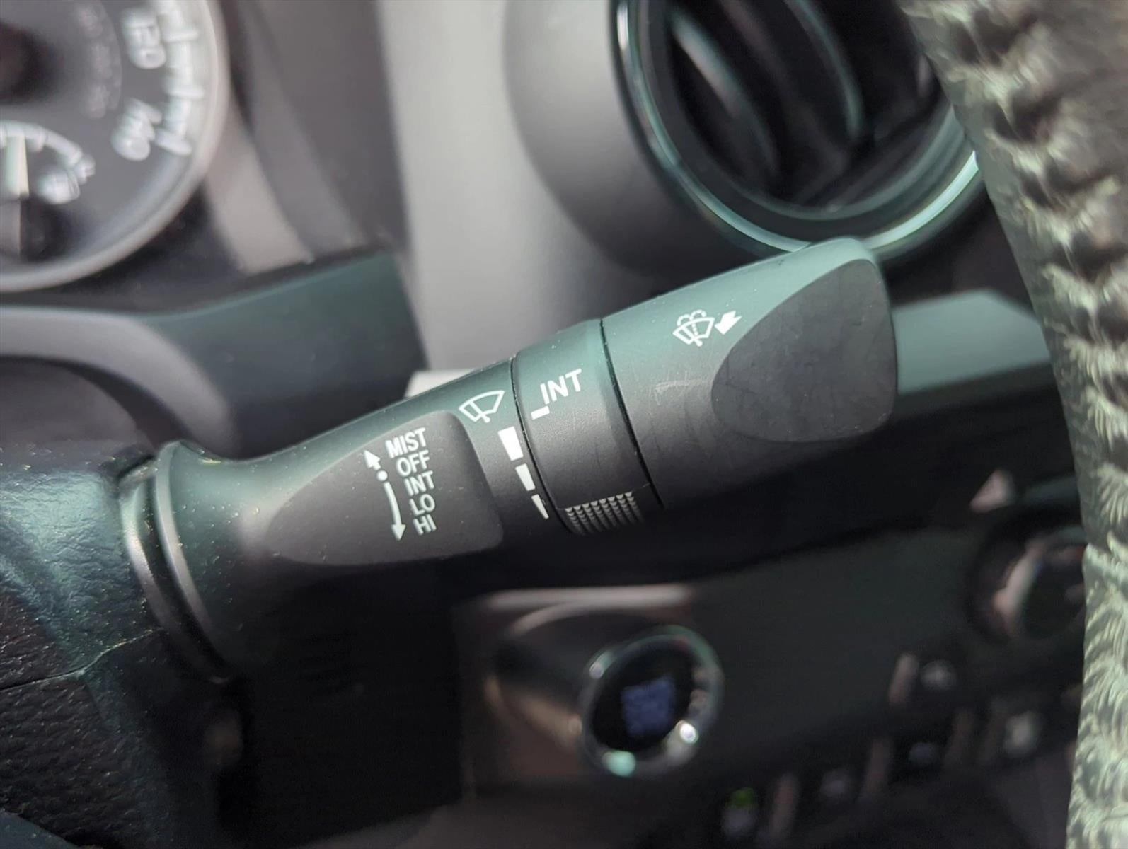 2022 Toyota Tacoma 2WD 2WD TRD Sport Double Cab 5' Bed V6 AT (Natl)