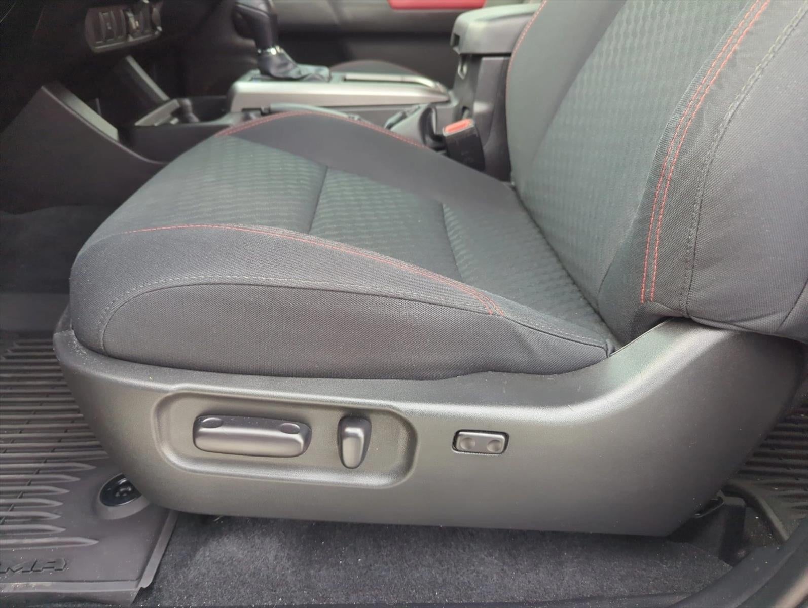 2023 Toyota Tacoma 4WD 4WD SR5 Double Cab 5' Bed V6 AT (GS)