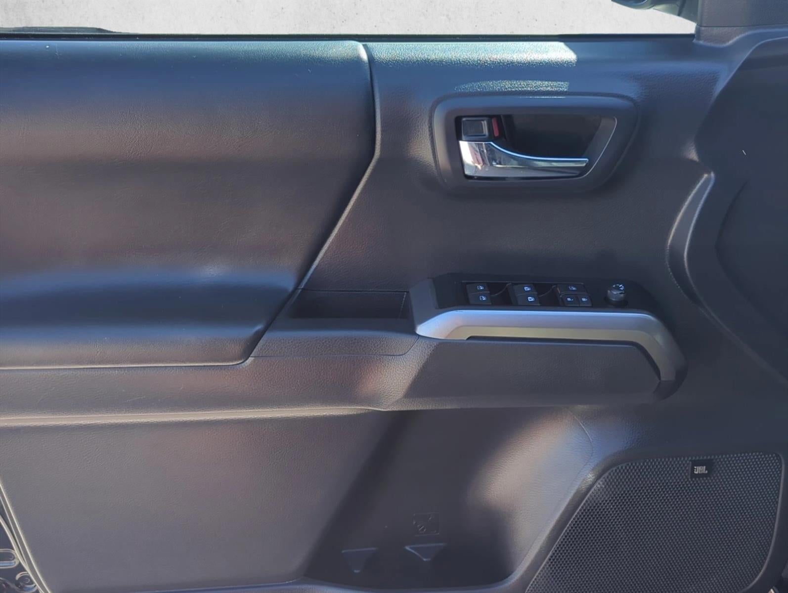 2023 Toyota Tacoma 2WD 2WD Limited Double Cab 5' Bed V6 AT (Natl)